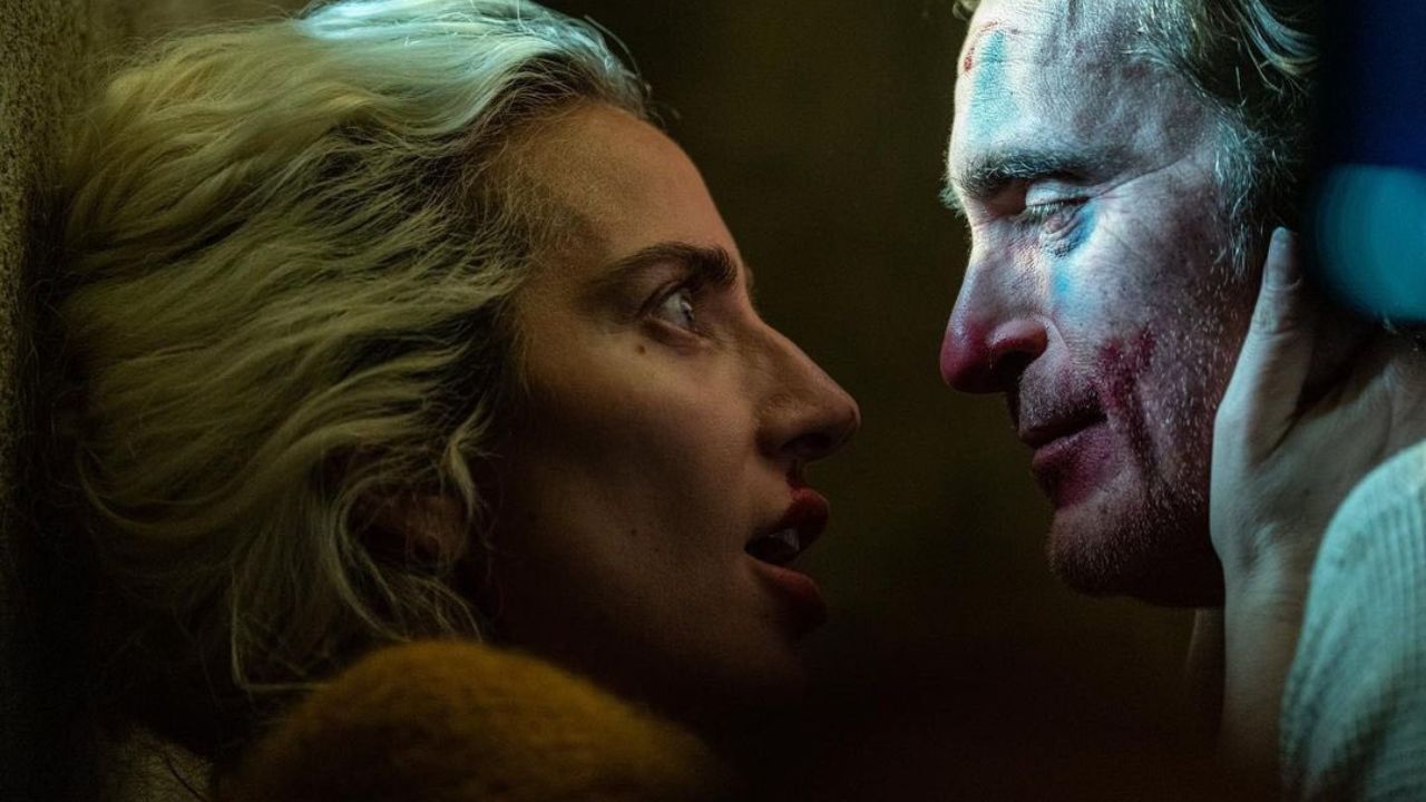 Lady Gaga e Joaquin Phoenix como Arlequina e Coringa em 'Coringa: Folie à Deux' - Divulgação/Warner Bros. Pictures