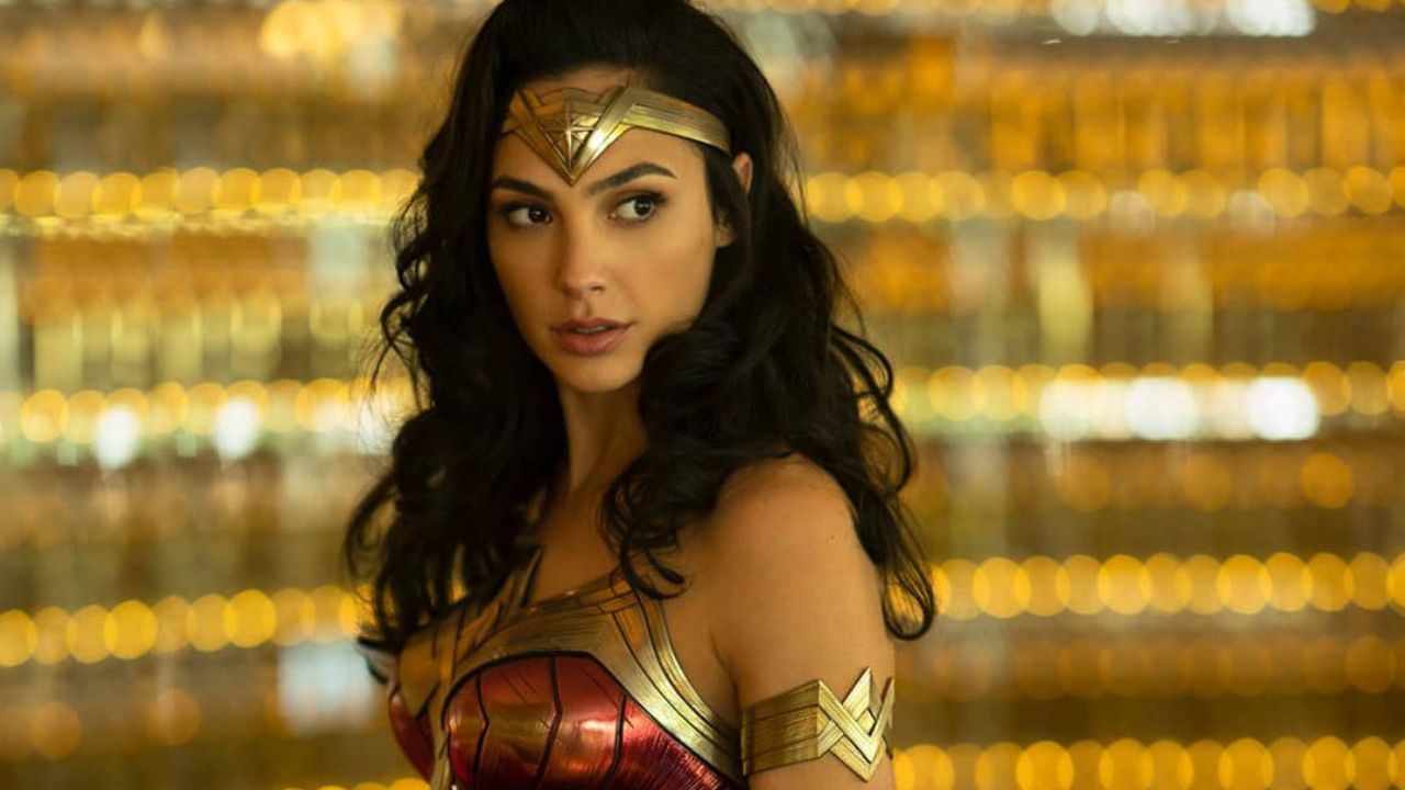 Gal Gadot não deixou a DC, afirma James Gunn
