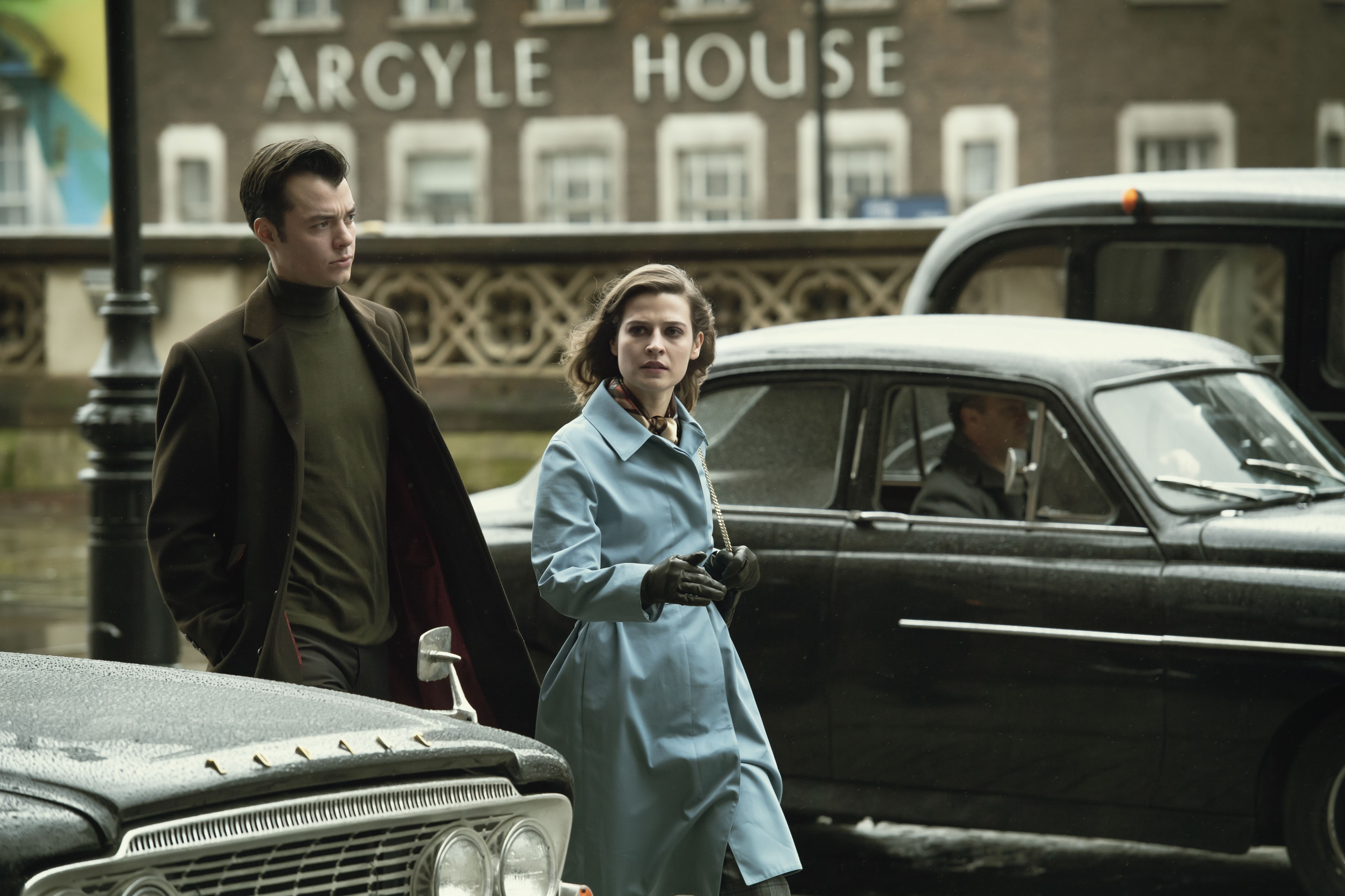 Cena de "Pennyworth: A Origem de Alfred"