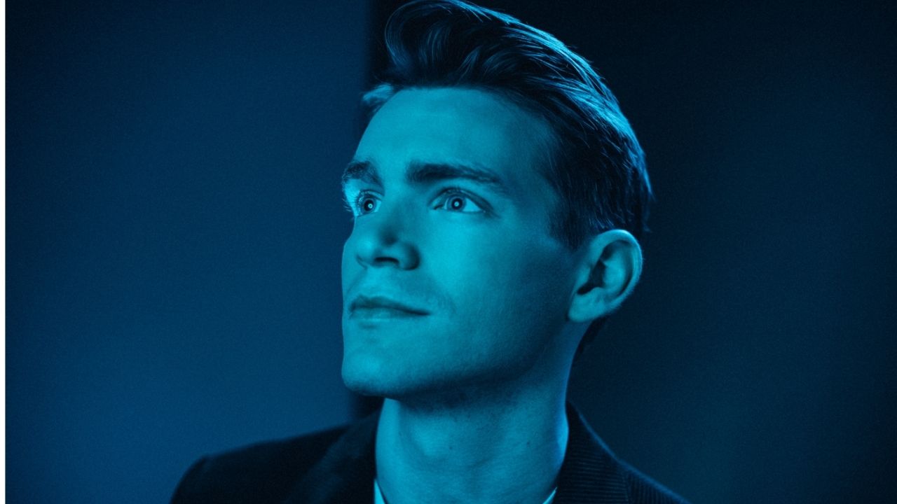 Ator da Broadway irá interpretar protagonista em Branca de Neve