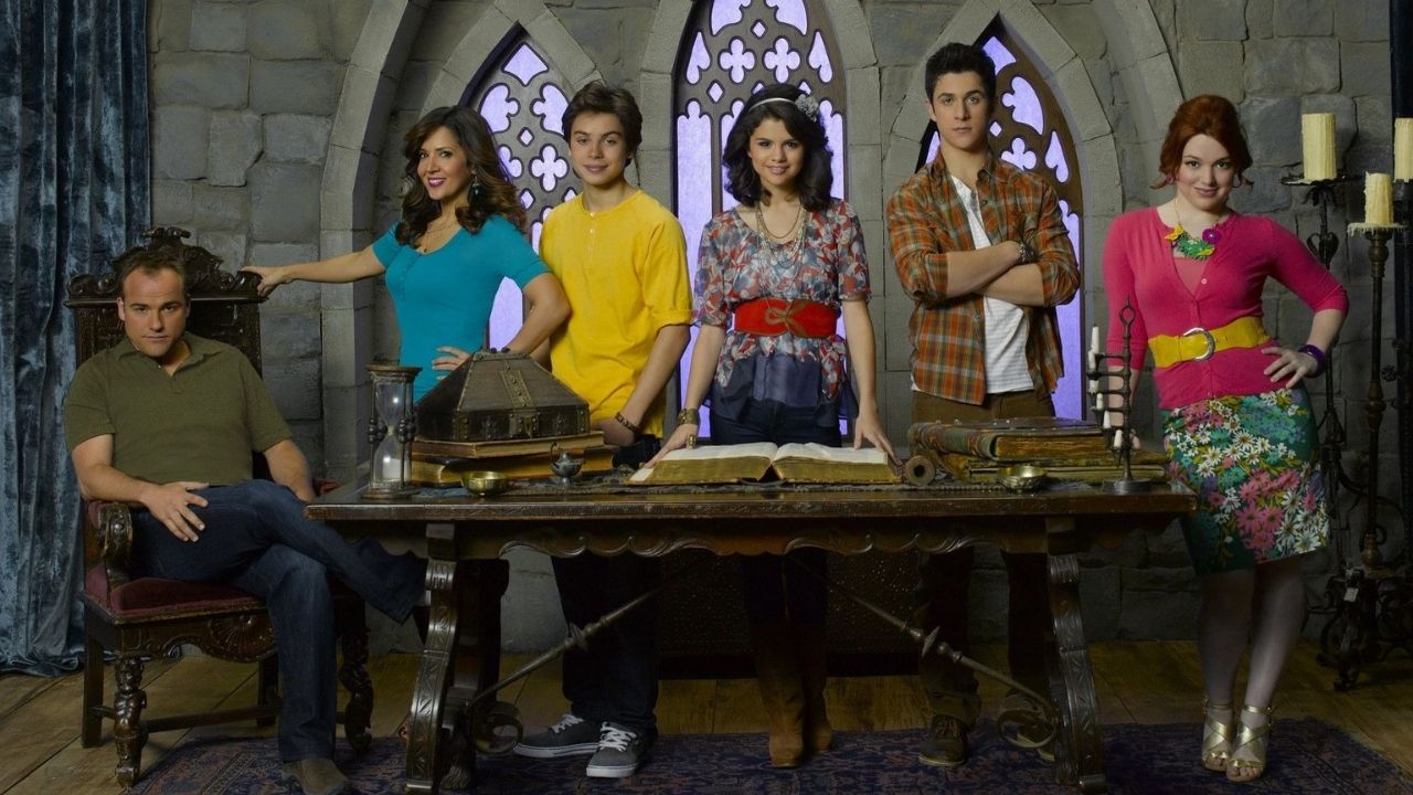 9 curiosidades que você precisa saber sobre ‘Os Feiticeiros de Waverly Place’