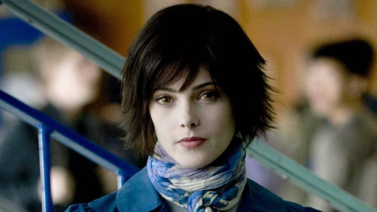 Ashley Greene como Alice na saga Crepúsculo