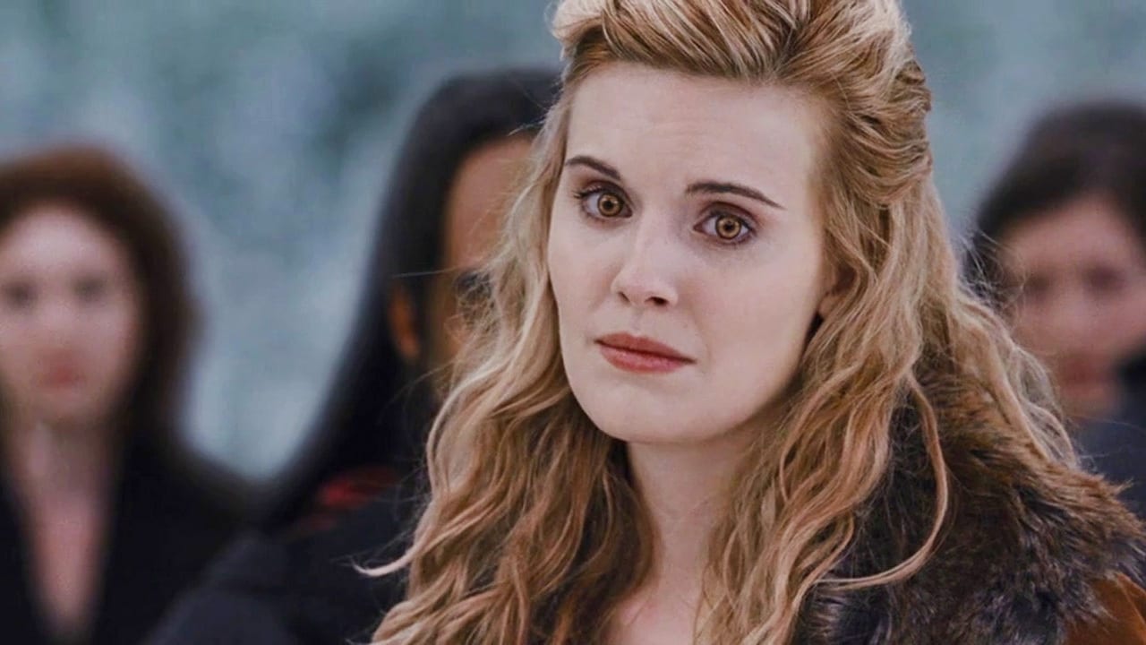 Maggie Grace como irina
