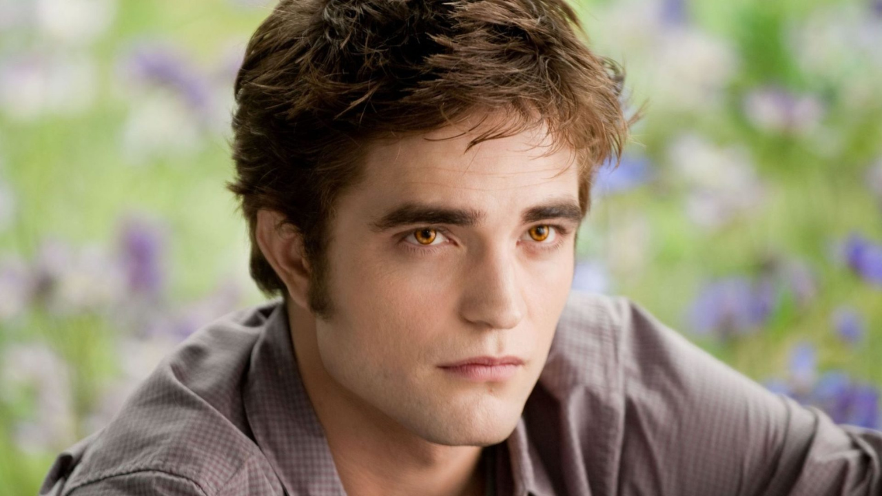 Edward com os olhos dourados