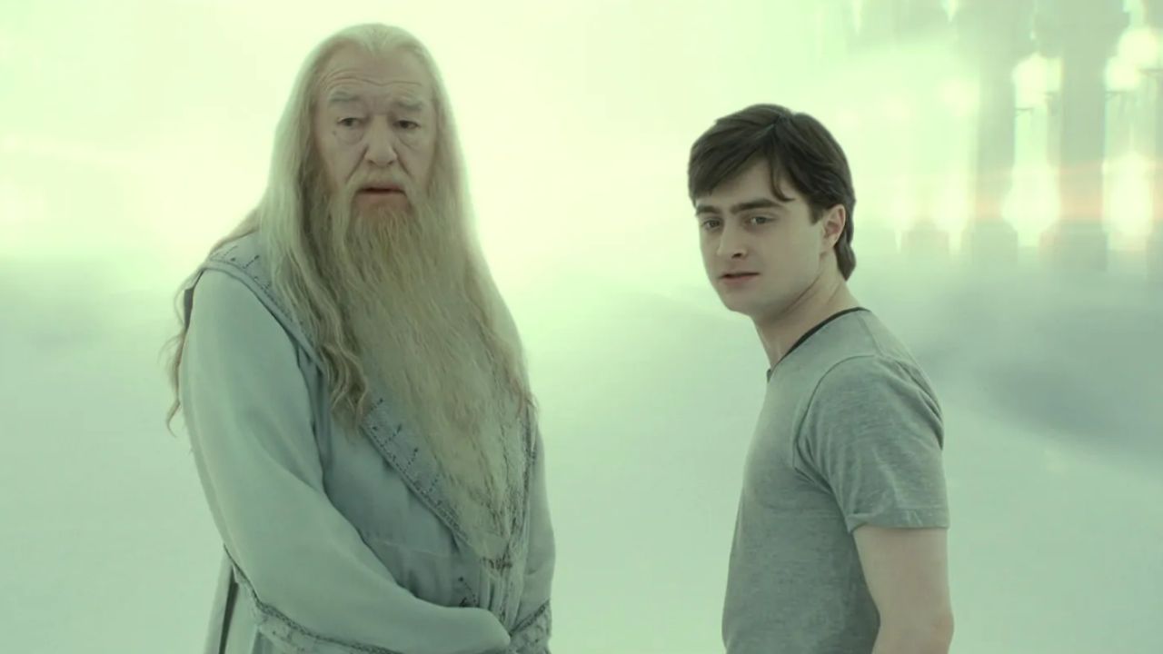 Daniel Radcliffe relembra bastidores de ‘Harry Potter’ ao lado de Michael Gambon, o Dumbledore