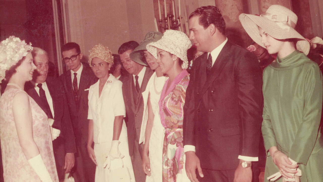  Rainha Elizabeth II no Palácio da Aclamação
