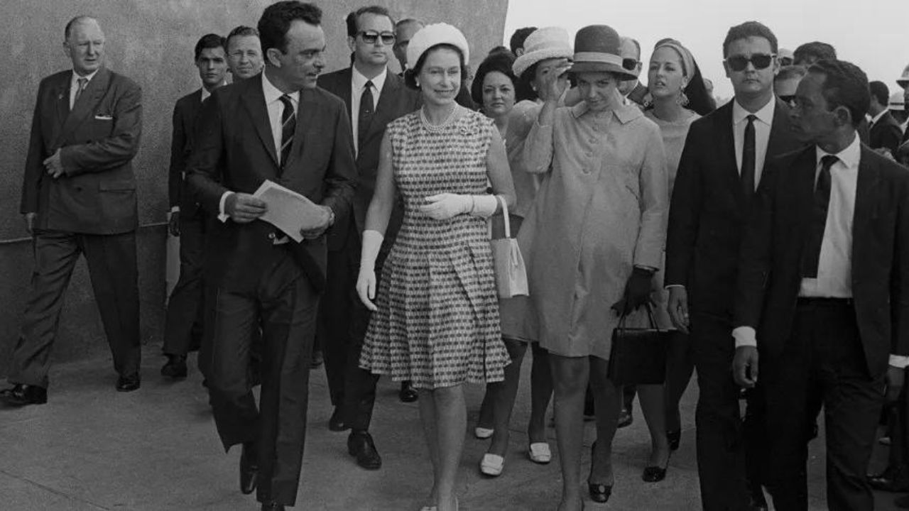 Como foi a primeira e única viagem da rainha Elizabeth II ao Brasil