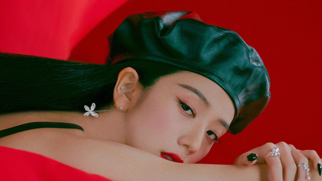 Jisoo, do BLACKPINK revela terceiro pôster para seu debut solo
