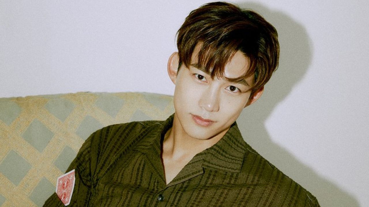 Taecyeon, do 2PM, compartilha planos do grupo para aniversário de 15 anos de debut