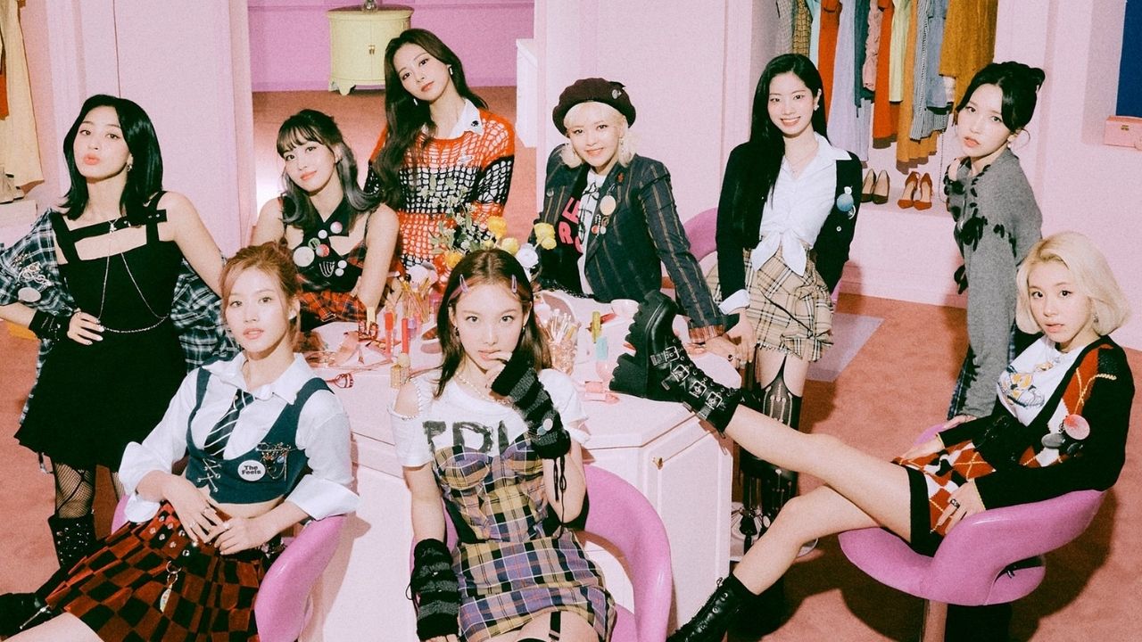 TWICE anuncia primeiro show em estádio nos EUA