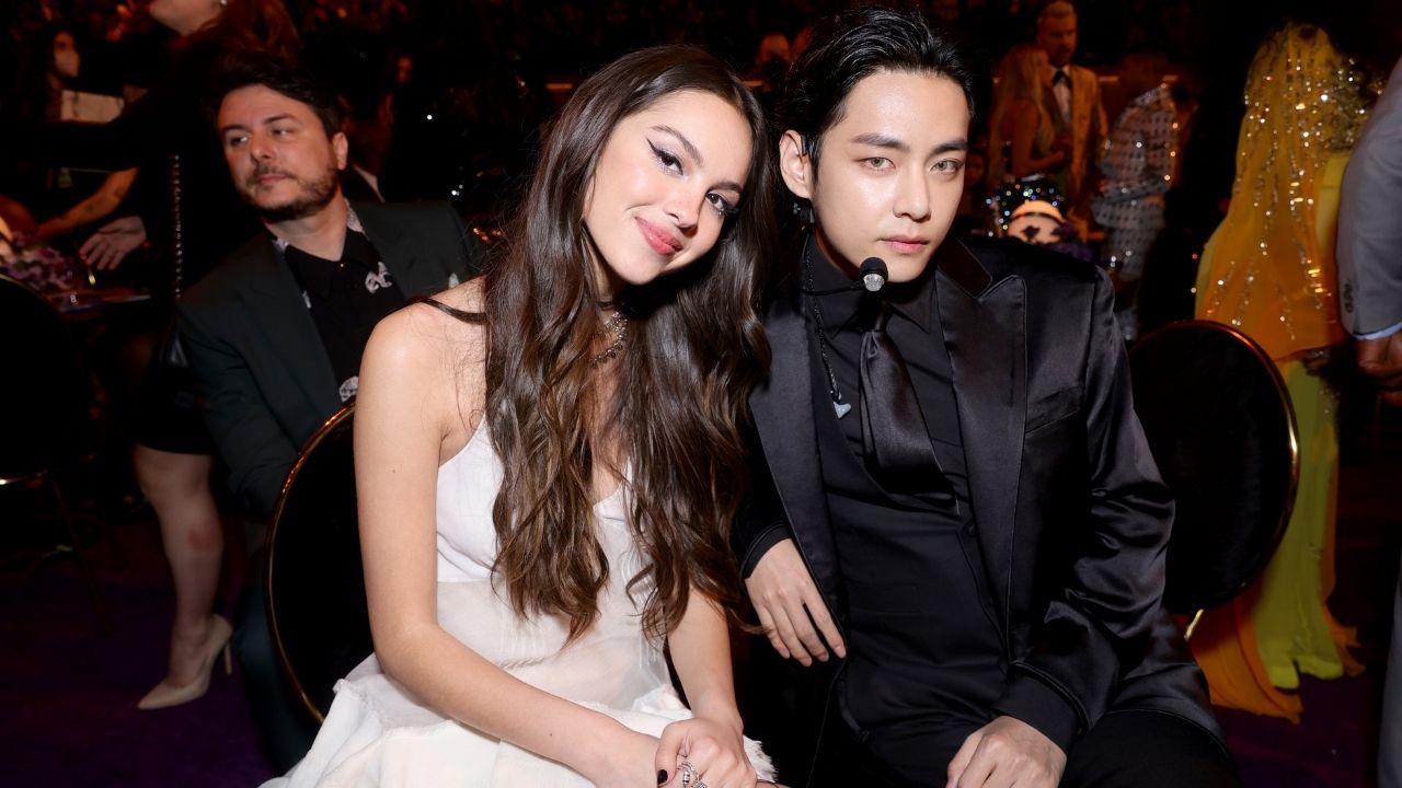 V, do BTS, revela o que disse para Olivia Rodrigo durante performance no Grammy 2022