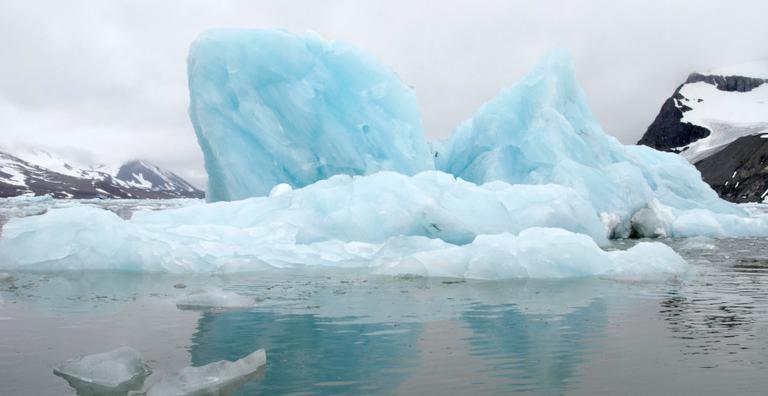 Como se forma um iceberg?