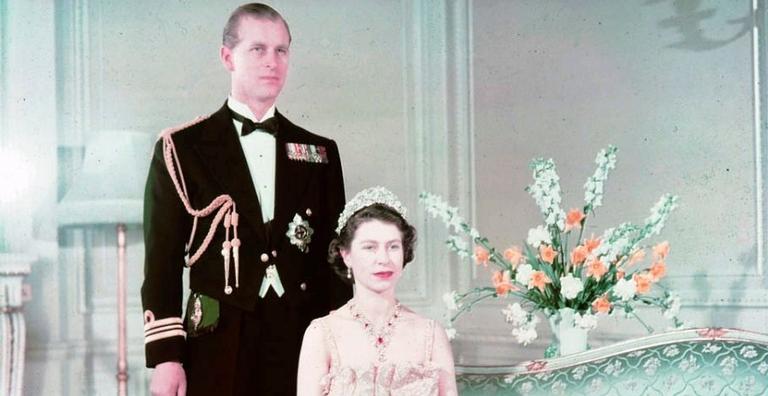 Por que o príncipe Philip, marido da rainha Elizabeth II, não é rei?