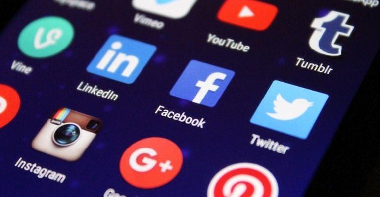 Como era a comunicação antes das redes sociais?