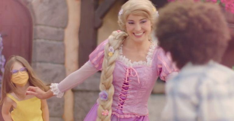 Single multilíngue da campanha ‘Disney Princesa: É Hora de Celebrar’ conta com a participação de Agnes Nunes e Karol Sevilla