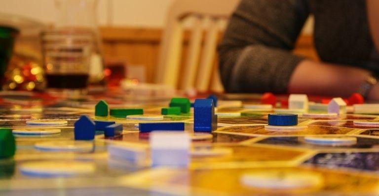 Jogos de tabuleiro: Entenda como eles podem ajudar no seu desenvolvimento intelectual e social