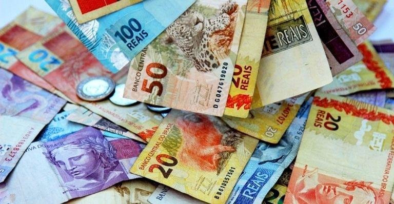 Saiba o que são os símbolos que aparecem nas cédulas do Real