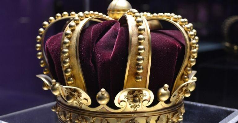 De duques a barões: Entenda qual é a diferença entre os títulos de nobreza