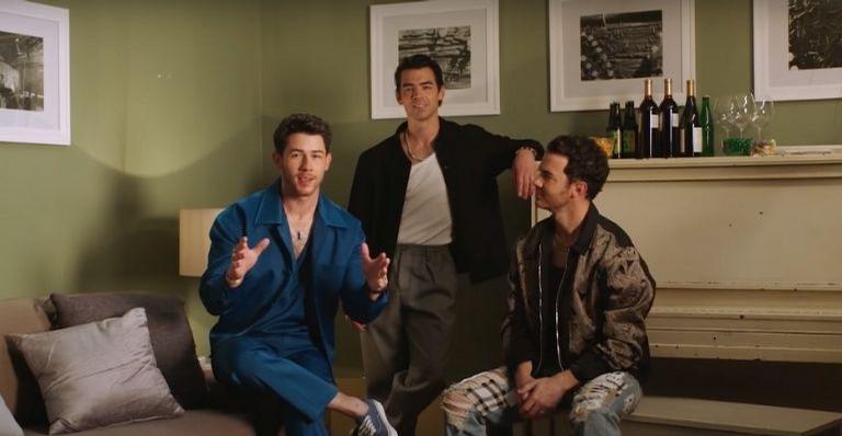 ‘Family Roast’: especial de comédia da Netflix terá participação de Jonas Brothers