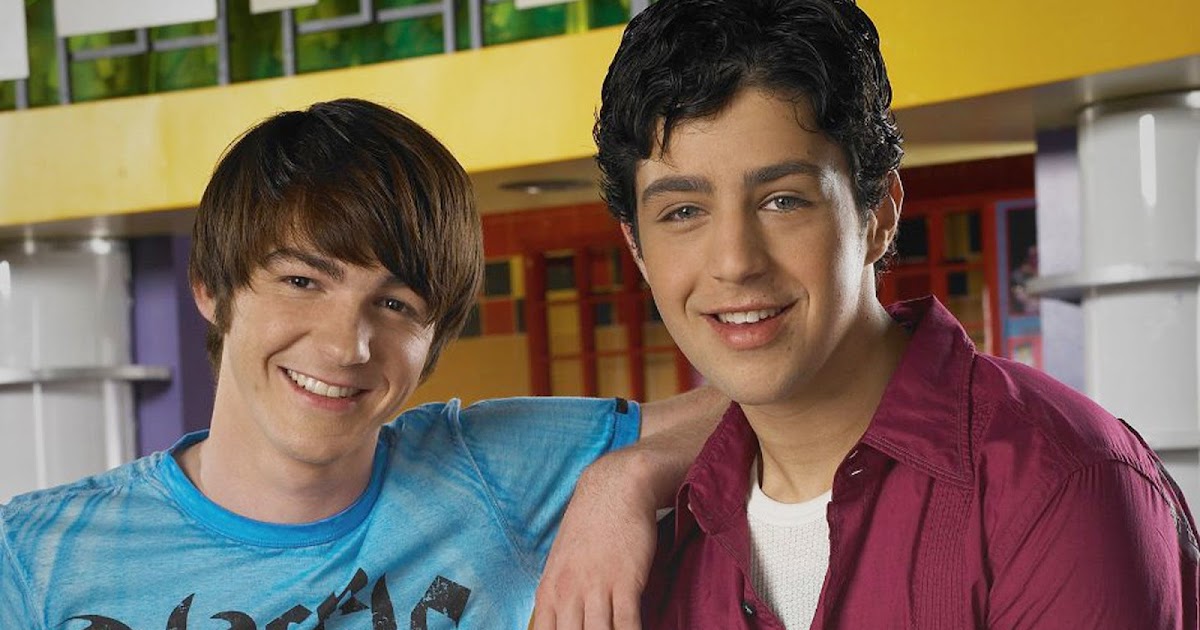 Drake e Josh posando para foto